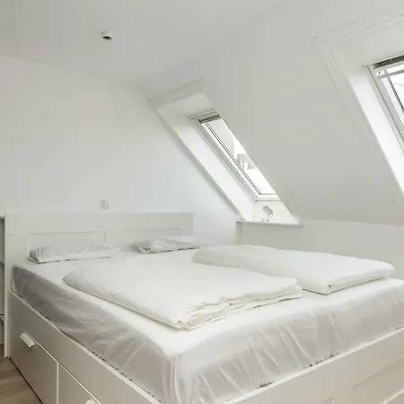 Apartment 3-etagers Med Plads Til 8-personer *